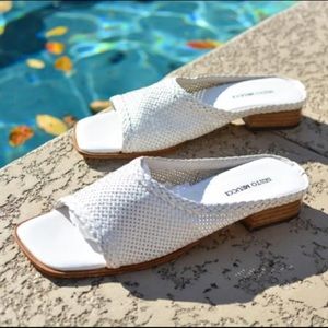 SESTO MEUCCI White Woven Sandals With Square Open Toe - US 9